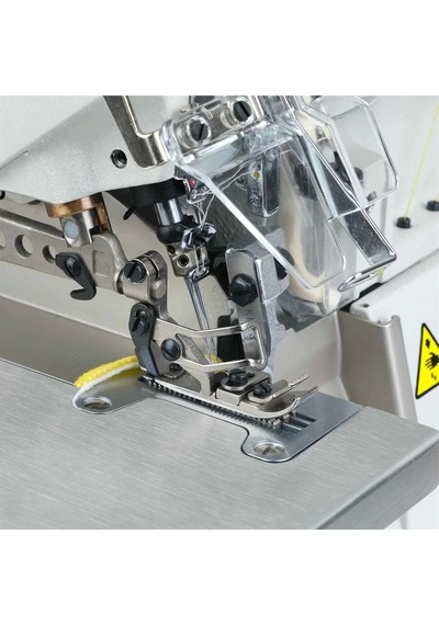 Juki Mo-6814 Kafadan Motorlu 4 İplik Overlok Makinası