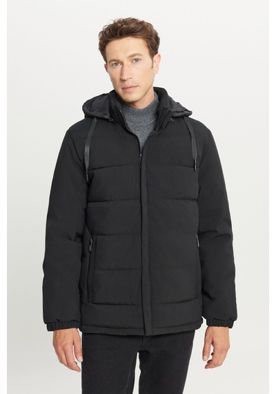 AC&Co / Altınyıldız Classics Erkek Sıyah Standart Fit Normal Kesim Dik Yaka Kapüşonlu Yan Cepli Casual Mont Siyah