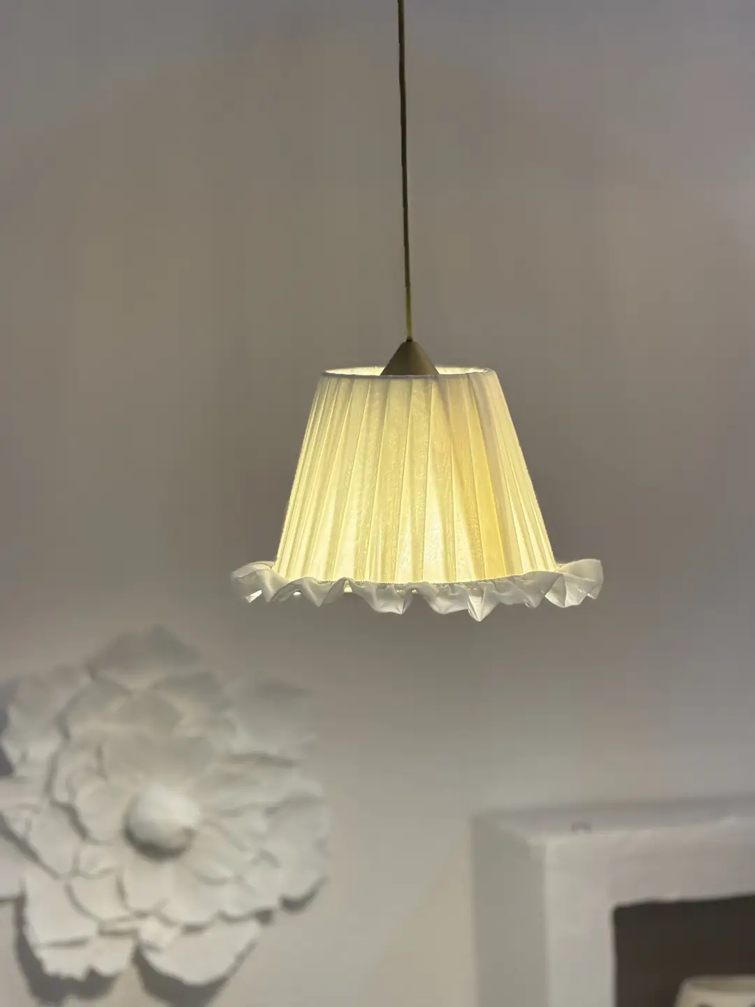 Osmanlı İpeği Fırfırlı Modern Tasarım 20 Cm Sarkıt Avize Açık Krem
