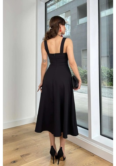 Unika Boutique Kadın Siyah Kare Yaka Askılı Uzun Siyah Elbise Karesiyah