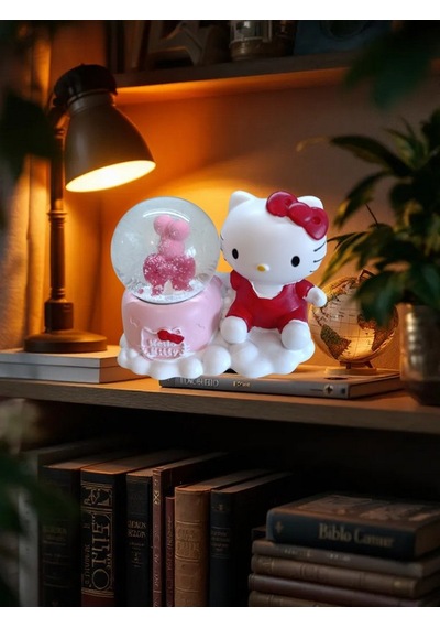 Kırmızı Renk Hello Kitty Figürlü 9cmx8cm Ebat Pilli Işıklı Dekoratif Kar Küre 9cmx8cm