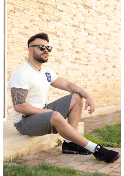 Erkek Gri Rahat Kumaş Üç Cepli Fermuarlı Ipli Bermuda Şort 21Esrt