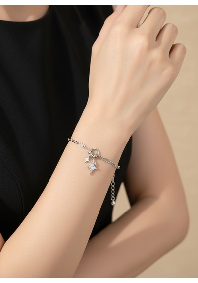 Valmont Accessories Kadın Gümüş Renk Yıldız Charm Detaylı Zincir Bileklik