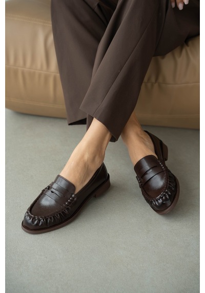 Selin Shoes Lurein Büzgülü Hafif Kalın Topuk Kadın Loafer- Kahve Rugan Kahverengi