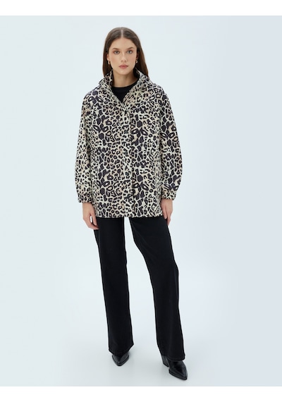 Koton Leopar Desenli Yağmurluk Kapüşonlu Cepli Çıt Çıt Düğmeli Bej Desenli 5wak00283ew Ekru Koton Leopar Desenli Yağmurluk Kapüşonlu Cepli Çıt Çıt Düğmeli Bej Desenli 5wak00283ew Ekru