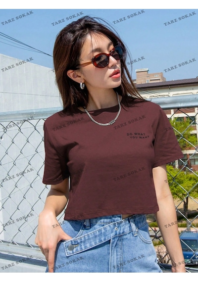 Flood Of Style Crop Ckod-232913 Dazy Kadın Slogan Desenli Kısa Kollu Kısa Bordo