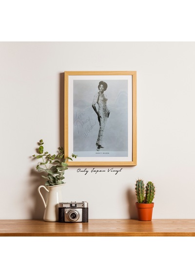 Nancy Wilson 21x26 Cm Boyutunda El İmzalı Fotoğraf Ömür Boyu Coa
