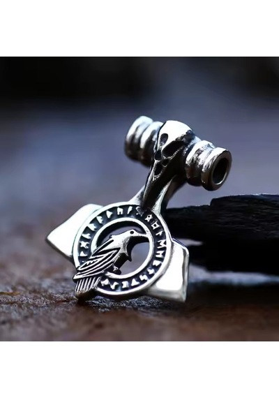 Kuzgun & Runik Detaylı Viking Thor Un Çekici Mjolnir Kolye