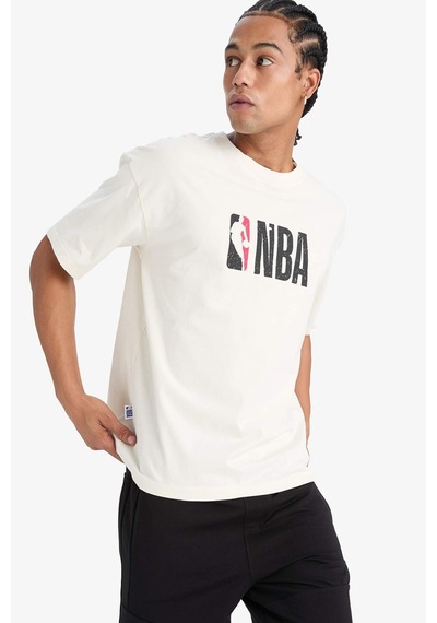 DeFactoFit NBA Wordmark Oversize Geniş Kalıp Bisiklet Yaka Kısa Kollu Tişört W6365AZ25SMER105