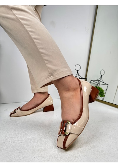 Günlük Kadın Loafer Topuklu Toka Ve Dikiş Detaylı Küt Burunlu Ayakkabı 6002 Bej Taba Rugan Günlük Kadın Loafer Topuklu Toka Ve Dikiş Detaylı Küt Burunlu Ayakkabı 6002 Bej Taba Rugan
