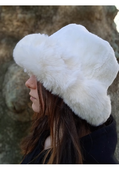 Shopiolog Pofidik Peluş Şapka Kışlık Suni Kürk Kalpak Kova Şapka Beyaz