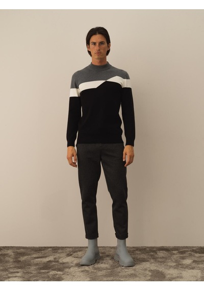 Xint Siyah Pamuk Dokulu Regular Fit Kazak 801753
