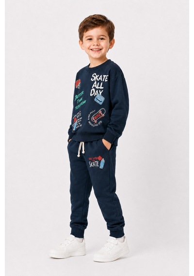 Ahengim Erkek Çocuk Kaykay Baskılı Sweatshirt Eşofman Altı 2 Li Takım 1-4 Yaş Ak115 Koyu Lacivert Ahengim Erkek Çocuk Kaykay Baskılı Sweatshirt Eşofman Altı 2 Li Takım 1-4 Yaş Ak115 Koyu Lacivert