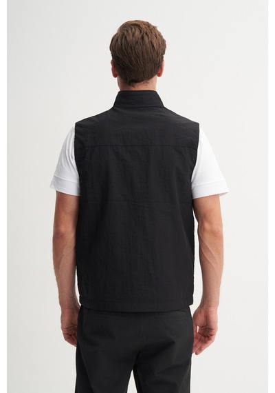 Cazador Regular Fit Baharlık Crinkle Kumaş Yelek Siyah