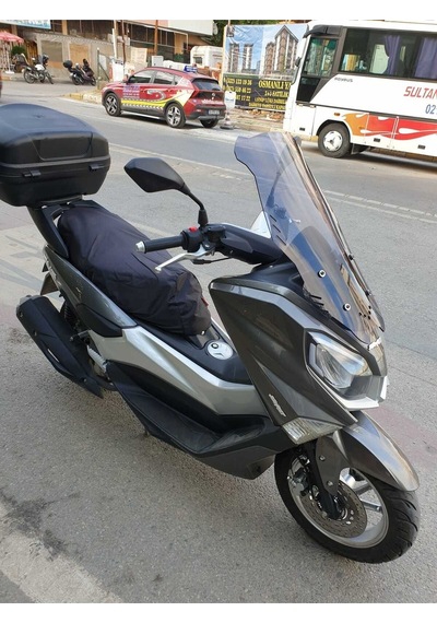 Motocam Volta Revolt Rm5 Ön Cam 2020-2021 Model 65cm Füme Renkli 4mm Orta Boylu