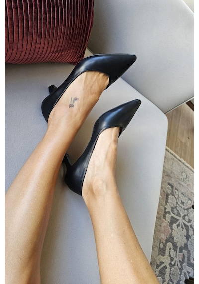 10 1896 Topukla Kadın Kadeh Topuklu 6 Cm Topuklu Stiletto Ayakkabı Siyah Deri
