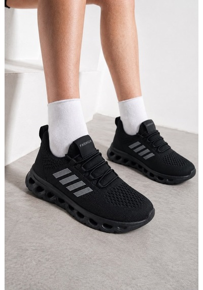 Nstil Unisex Spor Ayakkabı Şeritli Bağcıksız Hava Alan Ultra Rahat Hafif Taban Sneaker 125 Siyah Nstil Unisex Spor Ayakkabı Şeritli Bağcıksız Hava Alan Ultra Rahat Hafif Taban Sneaker 125 Siyah