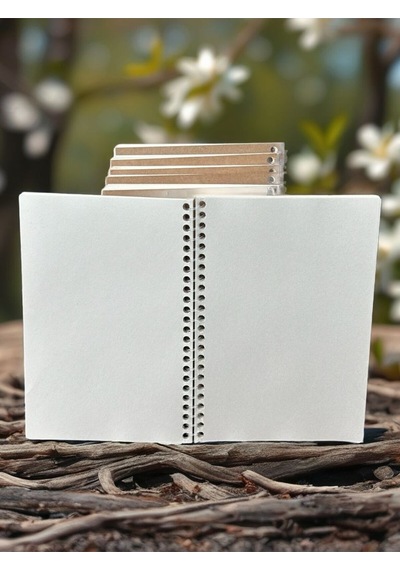 Çizgisiz Defter 14,8x21cm Göz Yormayan Geri Dönüşüm Kağıtlı 70 Yaprak / 140 Sayfa