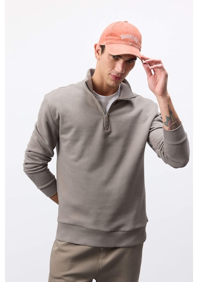 DeFacto Comfort Regular Fit Rahat Kalıp Fermuarlı Dik Yaka Basic Düz Sweatshirt X7405AZ25SPKH510 DeFacto Comfort Regular Fit Rahat Kalıp Fermuarlı Dik Yaka Basic Düz Sweatshirt X7405AZ25SPKH510