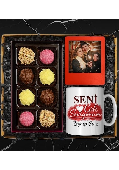 Sevgililer Gününe Özel Tasarım Kişiye Özel Kupa & Truffle Çikolata Kutusu & Kişiye Özel Kırmızı Fotoğraf Çerçevesi Hediye Seti