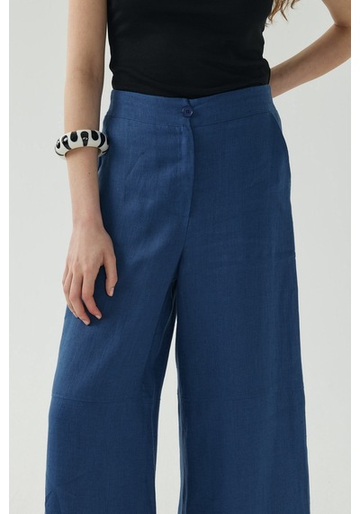Molene Saks Mavisi Kesik Detaylı Crop Keten Pantolon