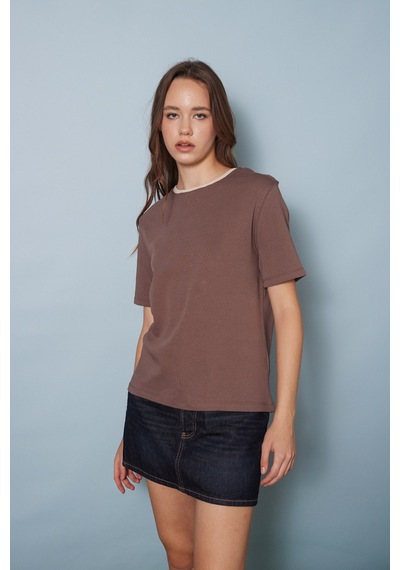 Pamuklu Kısa Kollu Kontrast Bisiklet Yaka T-shirt Kahve