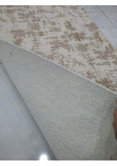 Aksu Jel Tabanlı Kaymaz Halı Ve Yolluk Taşlı Latte Sarı Kahve