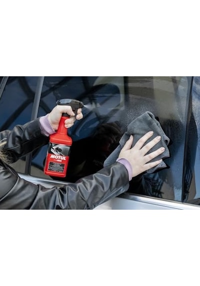 Motul Glass Clean Cam Temizleyici 500 Ml
