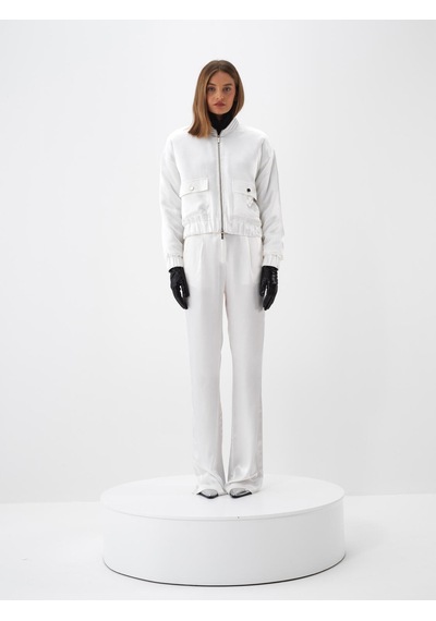 Xint Beyaz İpeksi Saten Oversize Ceket 290503