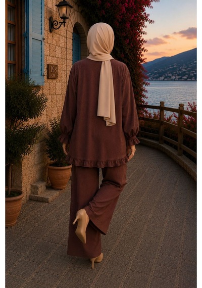 Hira Life Fashion Kadın Çilek Kumaş Dik Yaka Düğmeli Fırfır Detaylı Tesettür Tunik Pantolon İkili Takım Kahverengi Kahverengi Hira Life Fashion Kadın Çilek Kumaş Dik Yaka Düğmeli Fırfır Detaylı Tesettür Tunik Pantolon İkili Takım Kahverengi Kahverengi