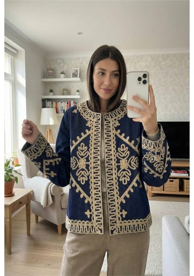 Femelle Kadın Bej Nakış İşlemeli Pamuklu Ceket