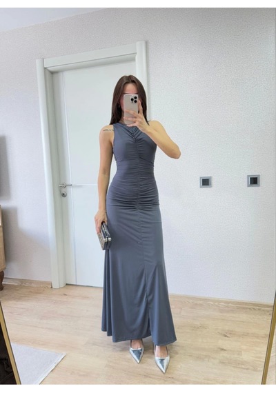 Kolsuz Büzgülü Uzun Elbise - Füme Füme