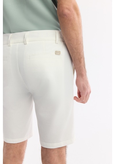 Avva Erkek Beyaz Yanı Lastikli Gofreli Bi-stretch Slim Fit Chino Şort A51y3730