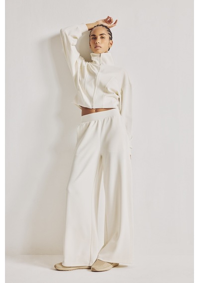 Defacto Standart Fit Dik Yaka Fermuarlı Crop Modal Basic Sweatshirt Hırka H4538ax26auer218 Ekru-er218