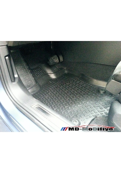 Volkswagen Passat B8 Paspas. B8 Havuzlu Ithal 3D Paspas 2015-