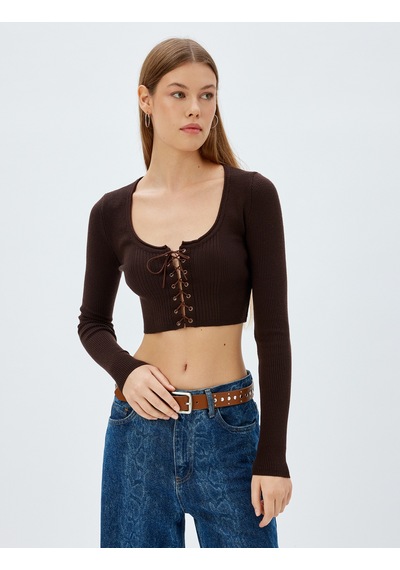 Koton Koton X Zeynep Bastık - Crop Triko Kazak Önden Çapraz Bağcık Detaylı Uzun Kollu U Yaka Kahverengi 5wak90546ht Kahve Koton Koton X Zeynep Bastık - Crop Triko Kazak Önden Çapraz Bağcık Detaylı Uzun Kollu U Yaka Kahverengi 5wak90546ht Kahve