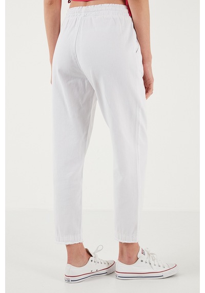 Lela Pamuklu Normal Bel Regular Fit Düz Paça Bayan Pantolon 668Yp42282S4 Beyaz