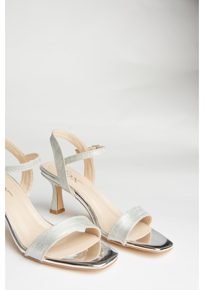 Fox Shoes U569519914 Gümüş Sim Topuklu Kadın Ayakakbı Gümüş