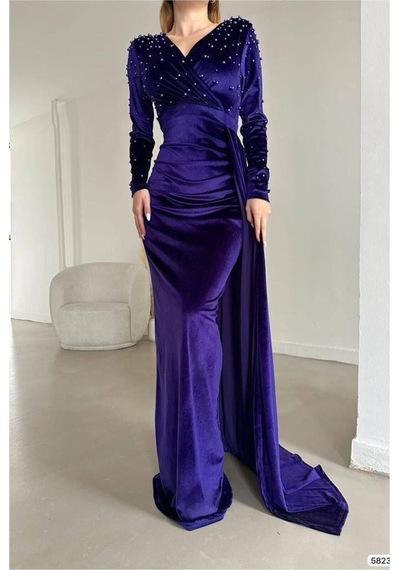 DefyModa Kadın Özgün Tasarım Esnek Kadife Kumaş Kruvaze Yaka Kuyruklu Abiye Elbise Mor