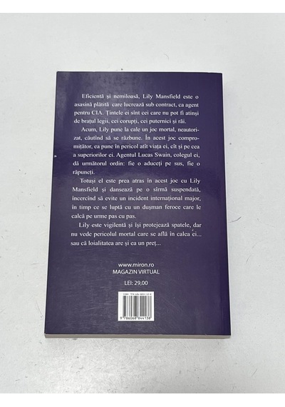 Saruta-ma İn Timp Ce Dorm - Linda Howard Kitap Romence