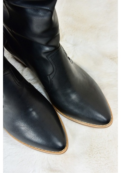 Fox Shoes Siyah Büzgülü Dallas Kadın Çizme J404040109