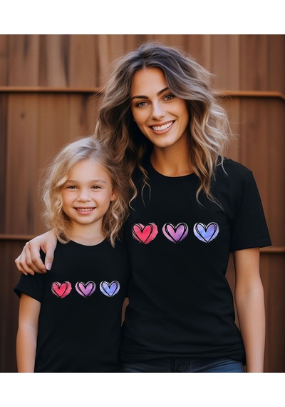 Aselinda Anne-kız Kalp Baskılı T-shirt ,bisiklet Yaka Tişört/t-shirt Tek Adet Fiyatıdır. Siyah