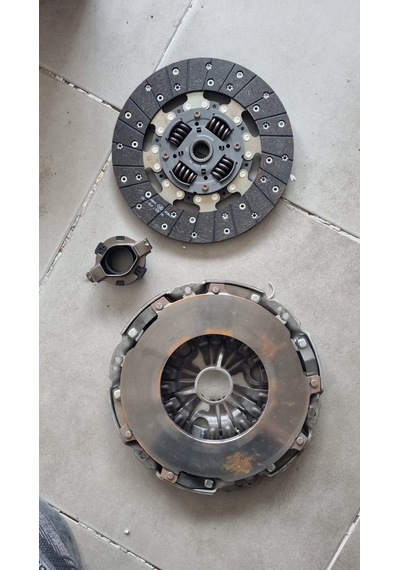 Starex Tcı 03- H100 Kamyonet 04- Bongo K2500 Tcı 04- Pregio 2.5 03- H1 Debriyaj Set Luk628316601 411004d030