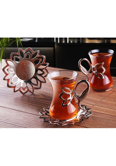 Demet 6 Kişilik Gümüş Renk Çay Seti: Metal Kulplu Ve Tabaklı Gümüş - Şeffaf