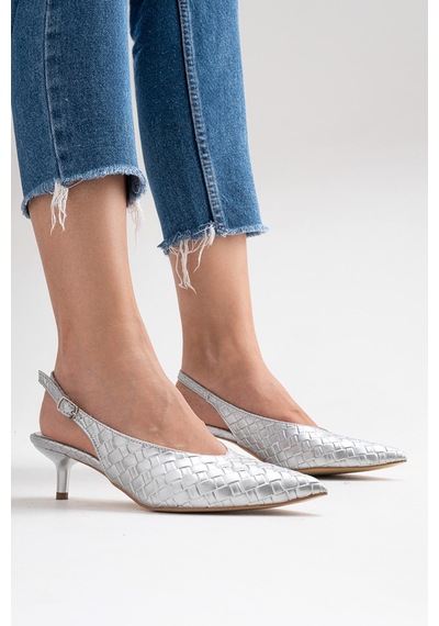 Alewomen Gümüş Hasır Sivri Burun Arka Açık 4 Cm Topuk Boyu Gormi Stiletto Kadın Ayakkabı Gümüş Hasır Alewomen Gümüş Hasır Sivri Burun Arka Açık 4 Cm Topuk Boyu Gormi Stiletto Kadın Ayakkabı Gümüş Hasır