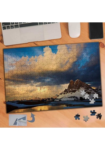 Bulutlu Gökyüzü Altında Kayalık 240 Parça Puzzle Yapboz Tablo-428