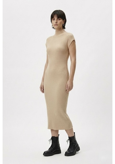 Neden Tekstil Modern Fit Sıfır Kol Yarım Balıkçı Yaka Triko Elbise - Bej