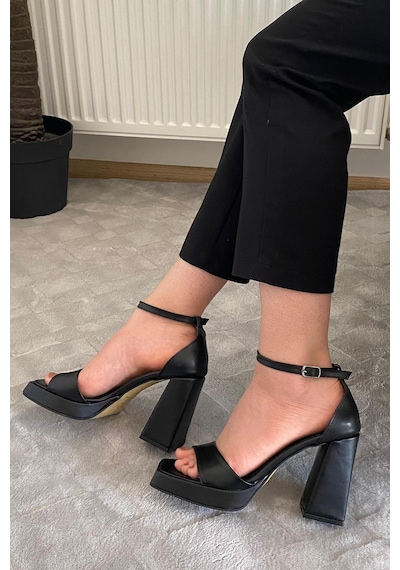 Asmi Shoes Kadın Verlino Tek Bantlı Bilekten Bağlamalı 10 Cm Platform Topuklu Ayakkabı Siyah Siyah Asmi Shoes Kadın Verlino Tek Bantlı Bilekten Bağlamalı 10 Cm Platform Topuklu Ayakkabı Siyah Siyah