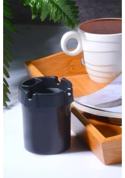 Çakmaklık Hazneli Küllük - Siyah Plastik Oto Kül Tabağı