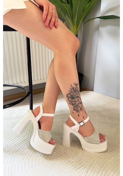 Preshley Kadın Lenisi Beyaz Simli Tek Bantlı 12 Cm Platform Topuklu Ayakkabı